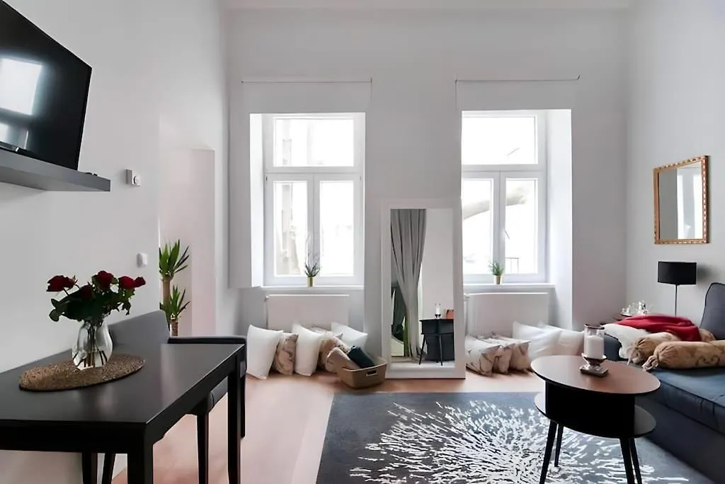 Relocation Or Expats, Only Long Term Stay! 2 Min To U4 Rossauer Laende Vienna Austria