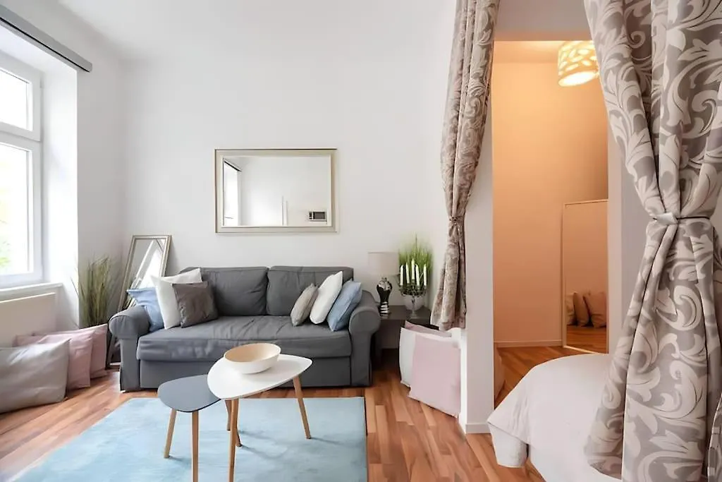 Relocation Or Expats, Only Long Term Stay! 2 Min To U4 Rossauer Laende Vienna 0*,