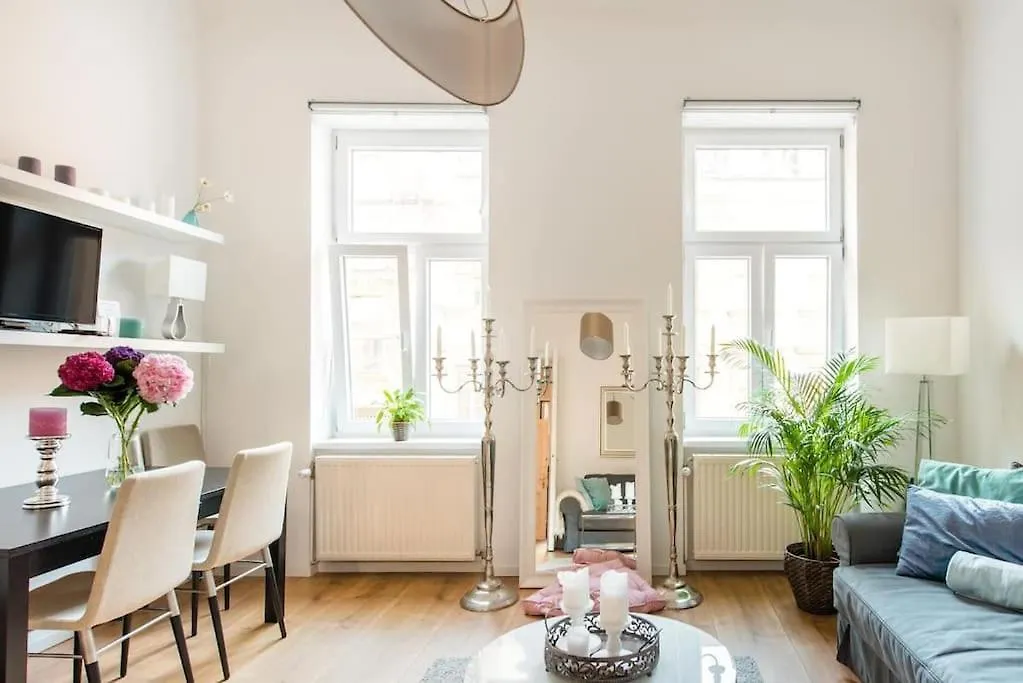 Relocation Or Expats, Only Long Term Stay! 2 Min To U4 Rossauer Laende Vienna